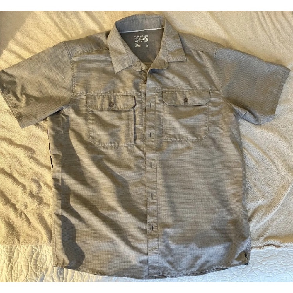 Mountain Hard Wear Mens Large Short Sleeve Grey Vented Button Down Shirt EUC